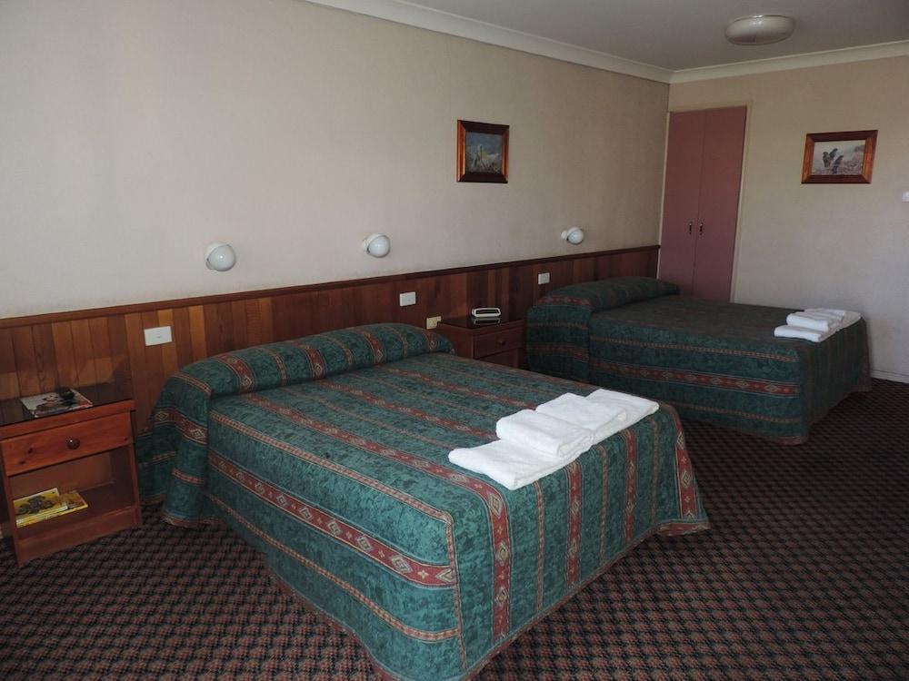 Outback Mt Isa